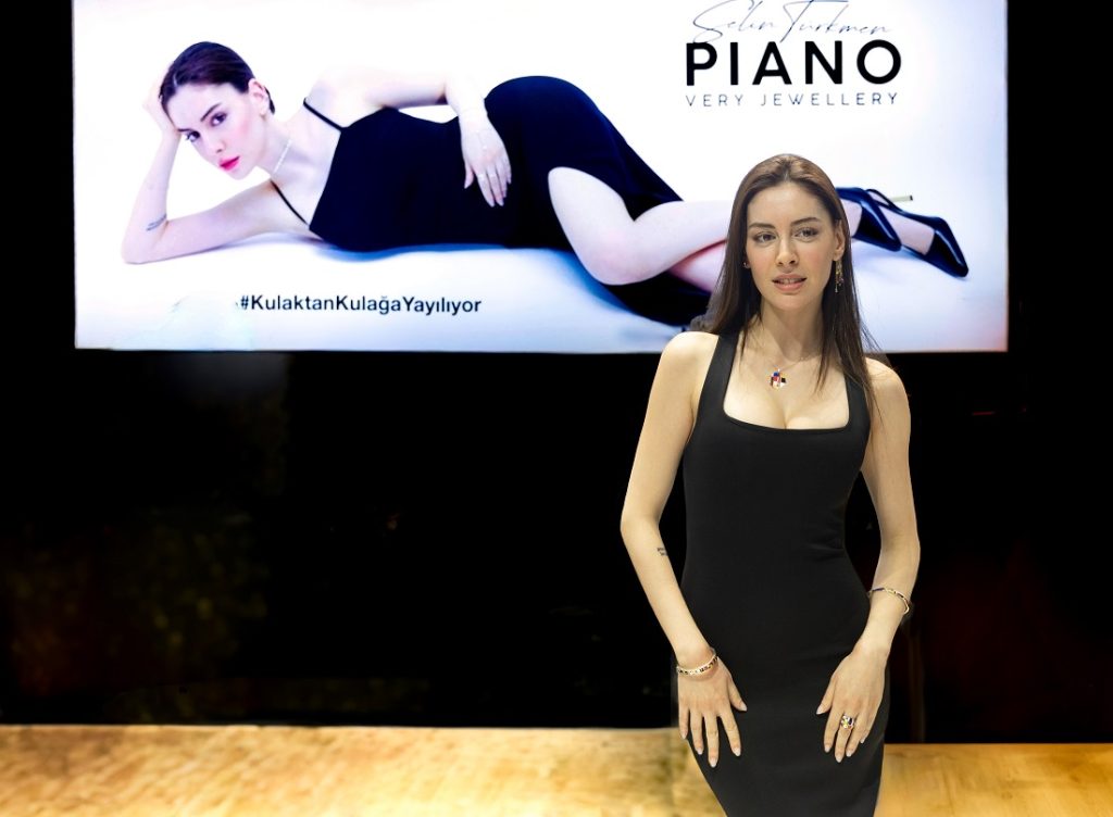 Selin Türkmen, Piano Jewellery’nin Renkli Dünyasını Tanıttı